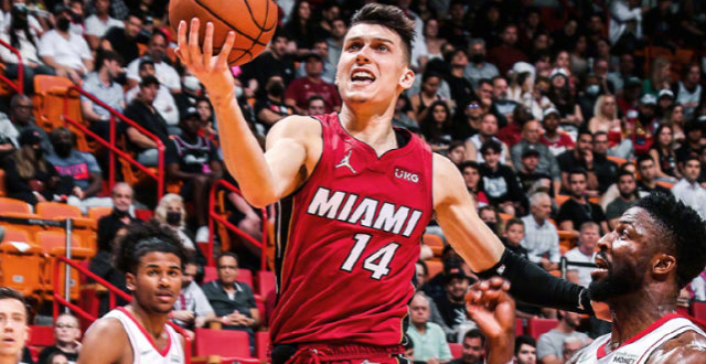 包含里昂训练开放日,冲刺阶段更衣室发声引欢呼,德甲在即,年轻球员得到机会的词条 包含里昂训练开放日,冲刺阶段更衣室发声引欢呼,德甲在即,年轻球员得到机会的词条